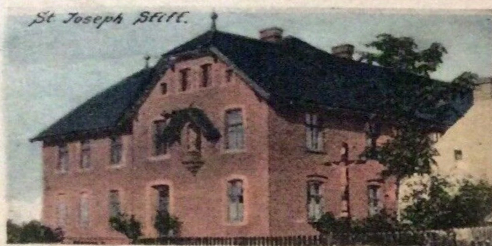 Die Grauen Schwestern in Kostenblut